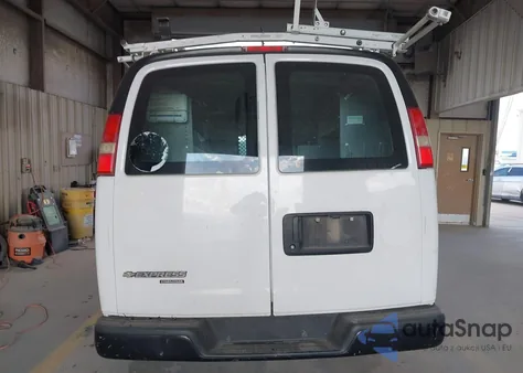 2016 Chevrolet Express 2500 Work Van z USA, uszkodzony, nr VIN 1GCWGAFF9G1167338